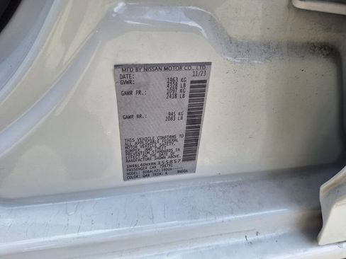 Used 2024 Nissan Altima 2.5 SV FWD image 33
