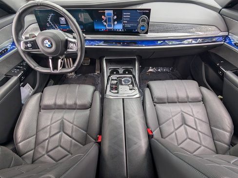 Used 2023 BMW 740i RWD image 12
