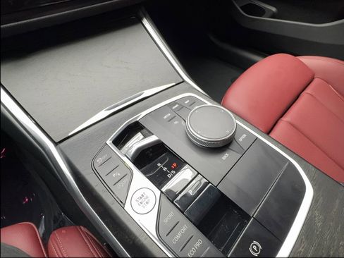 Used 2024 BMW 330i Sedan w/ Convenience Package RWD image 45