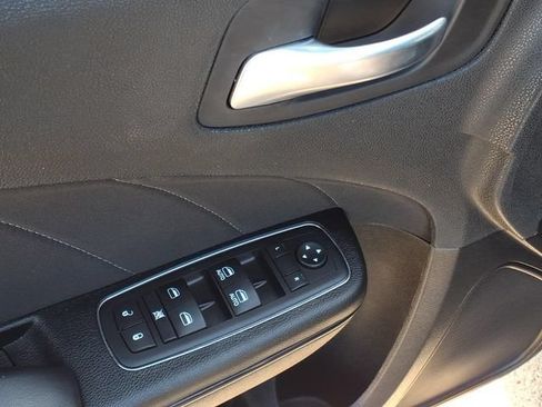 Used 2022 Dodge Charger SXT w/ Blacktop Package RWD image 8