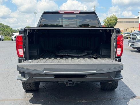 Used 2020 GMC Sierra 1500 Elevation w/ Elevation Value Package AWD/4WD image 4