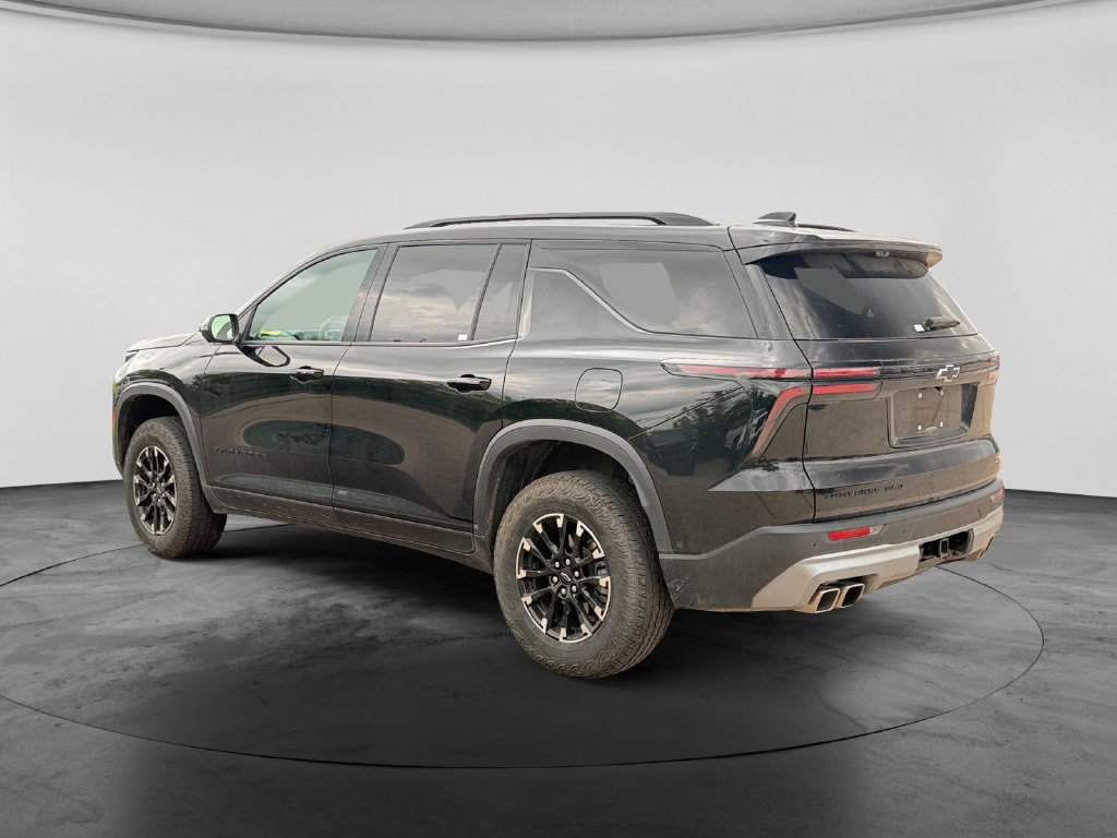 Used 2025 Chevrolet Traverse Z71 w/ Enhanced Driving Package AWD/4WD image 7