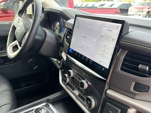 Used 2022 Ford Expedition Max XLT RWD image 15
