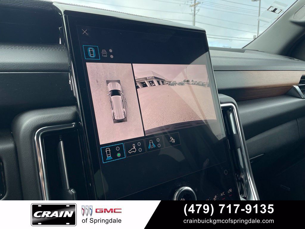 Used 2025 GMC Yukon Denali w/ Advanced Technology Package AWD/4WD image 18