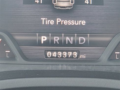 Certified 2024 RAM 1500 Laramie image 39