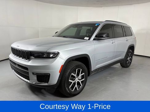 Used 2024 Jeep Grand Cherokee L Limited RWD image 5