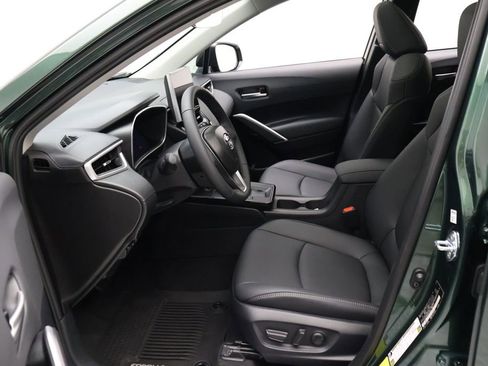 Certified 2026 Toyota Corolla Cross XLE image 14