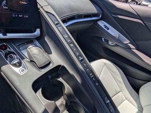 Used 2022 Chevrolet Corvette Stingray Coupe w/ Z51 Performance Package image 23