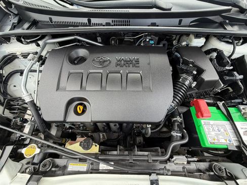 Used 2014 Toyota Corolla LE FWD image 28