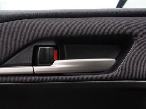 Used 2025 Toyota Camry LE image 11