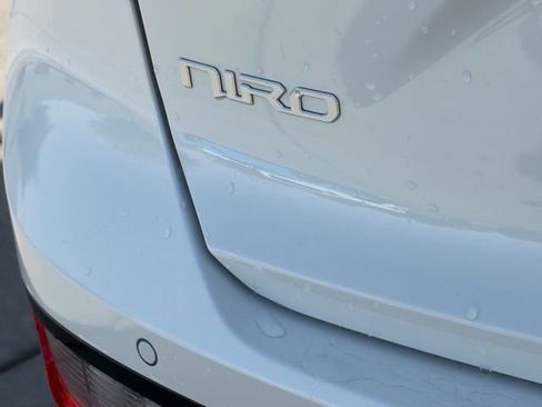 Used 2025 Kia Niro Wind FWD image 7