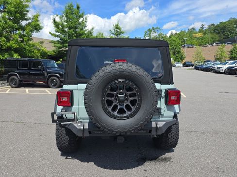 Used 2023 Jeep Wrangler Unlimited Rubicon w/ Xtreme 35 Tire Package AWD/4WD image 4