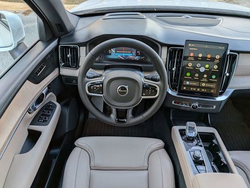 New 2026 Volvo XC90 B6 Ultra w/ Protection Package AWD/4WD image 16
