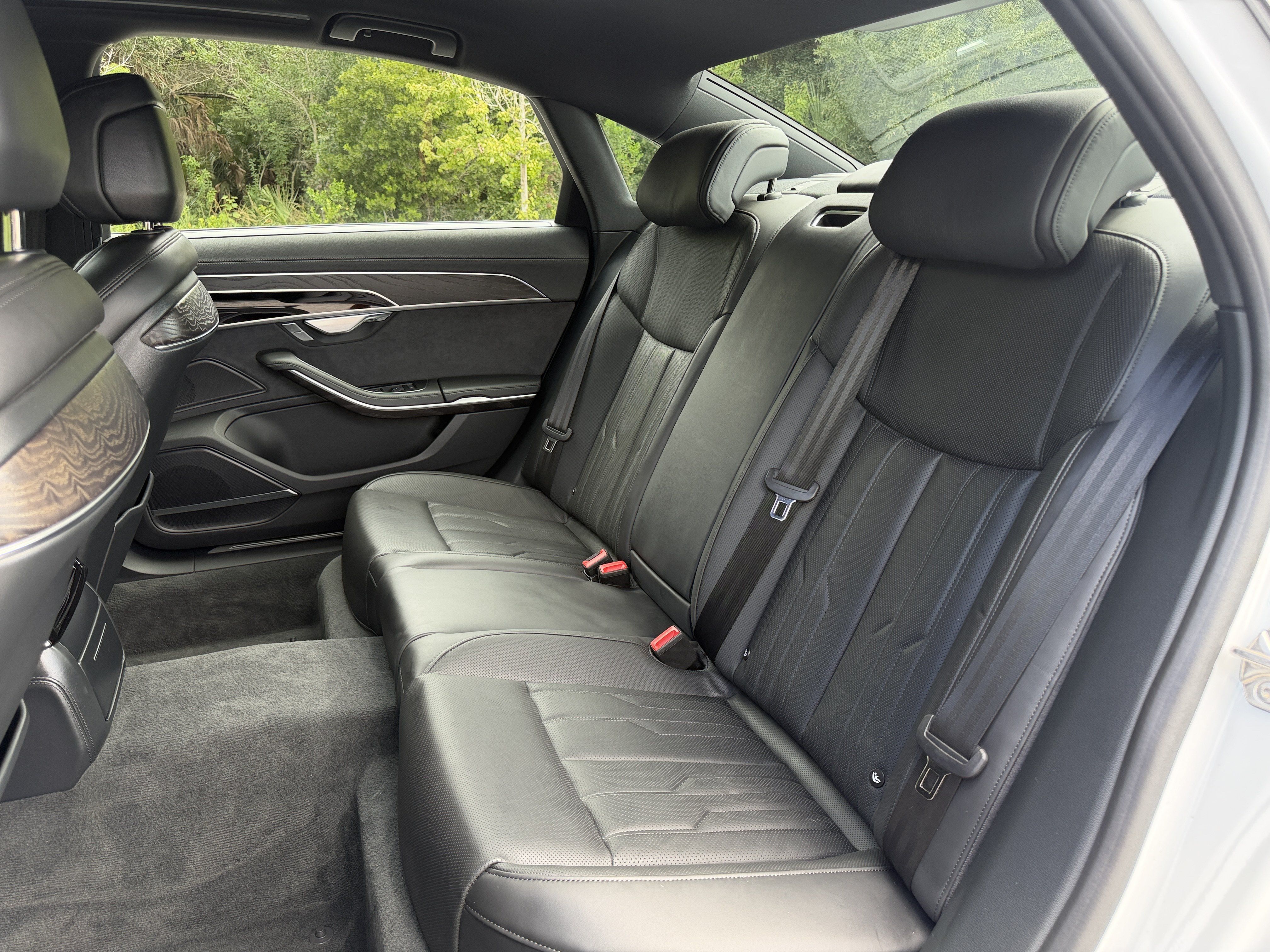 Used 2025 Audi A8 L 3.0T AWD/4WD image 19
