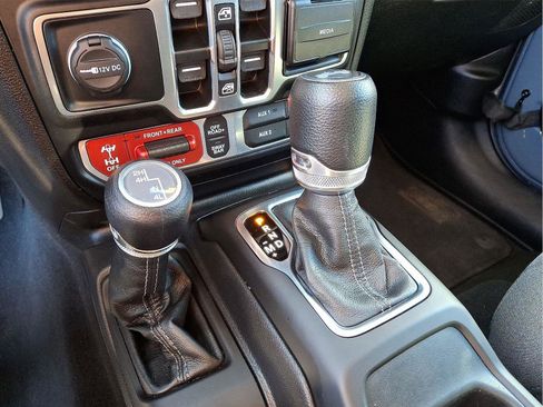 Certified 2024 Jeep Wrangler Unlimited Rubicon image 13