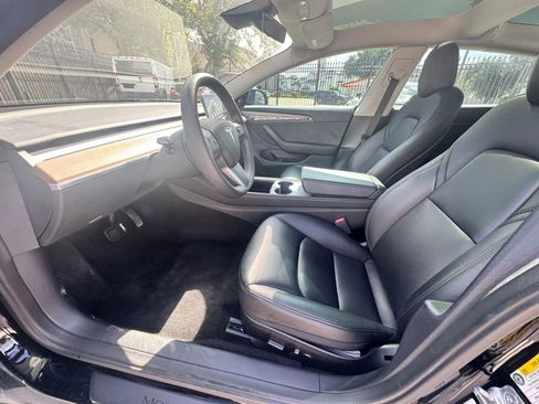 Used 2022 Tesla Model 3 Long Range AWD/4WD image 4