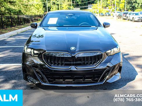 Used 2026 BMW 550e xDrive w/ Premium Package AWD/4WD image 9