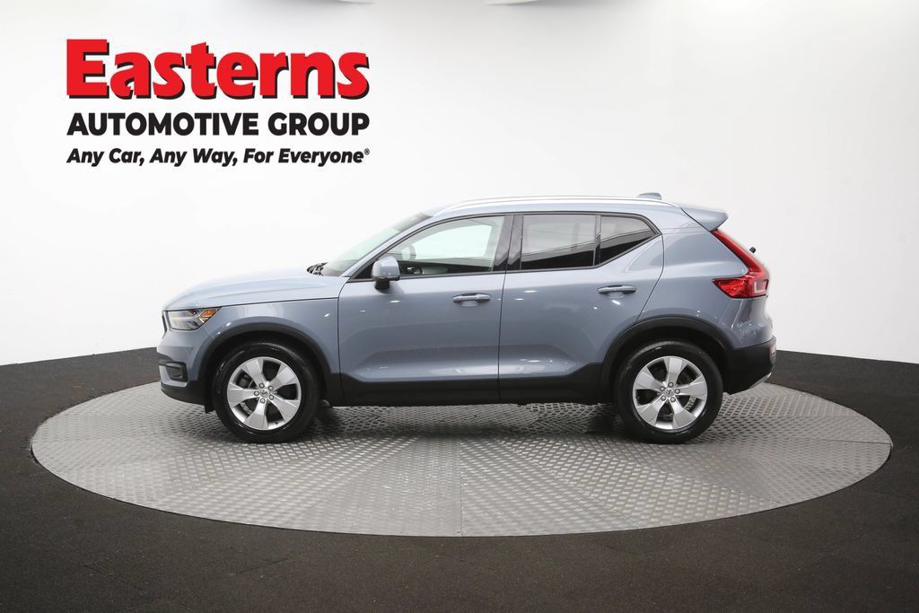 Used 2021 Volvo XC40 T4 Momentum FWD image 61
