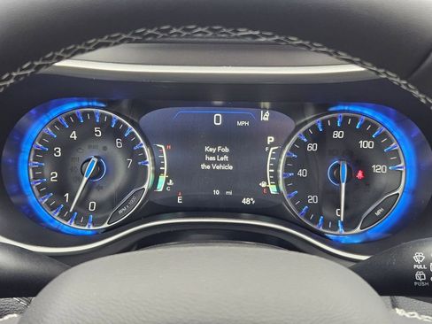 New 2026 Chrysler Pacifica Select image 24