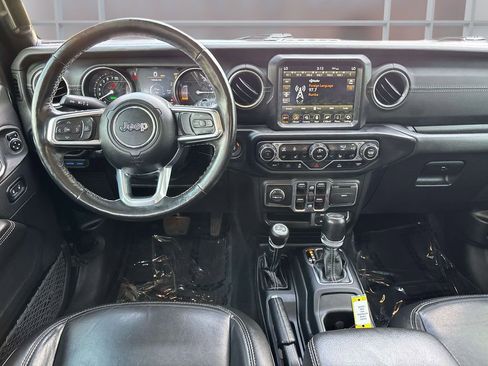 Used 2023 Jeep Wrangler Unlimited Sahara w/ Cold Weather Group AWD/4WD image 10
