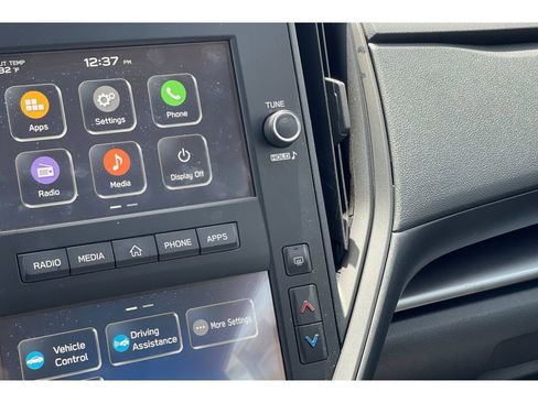 Certified 2025 Subaru Impreza 2.0i image 30