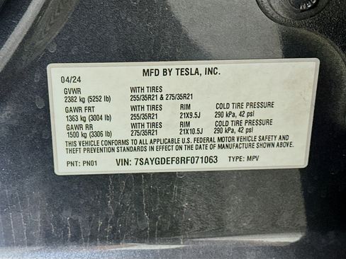 Used 2024 Tesla Model Y Performance image 12