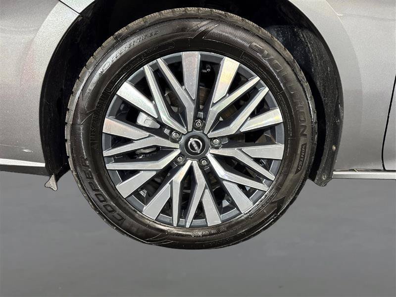 Used 2023 Nissan Altima 2.5 SV w/ SV Premium Package AWD/4WD image 23