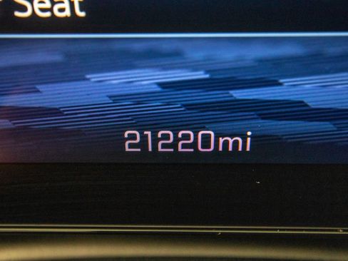 Used 2025 Chevrolet Equinox EV LT w/ Comfort Package FWD image 21