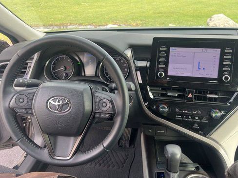 Certified 2022 Toyota Camry SE w/ Convenience Package image 10