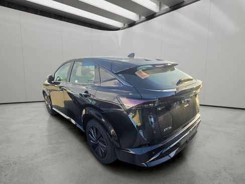 Used 2024 Nissan Ariya AWD image 3