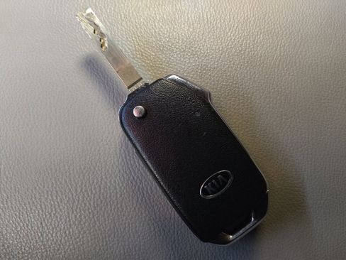 Used 2020 Kia Soul S image 32