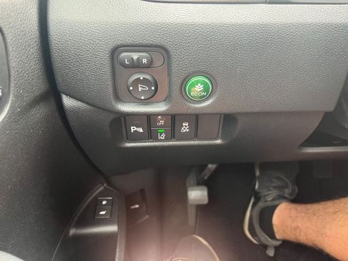 Used 2025 Honda Passport EX-L image 17