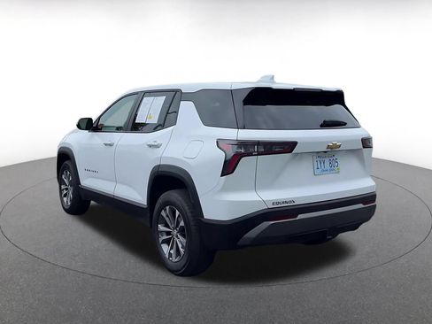 Used 2025 Chevrolet Equinox LT FWD image 11