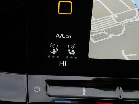 Certified 2023 Volkswagen GTI SE image 28