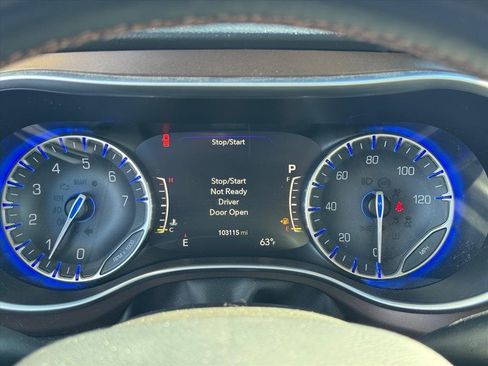 Used 2018 Chrysler Pacifica Touring-L Plus w/ Advanced Safetytec Group image 18