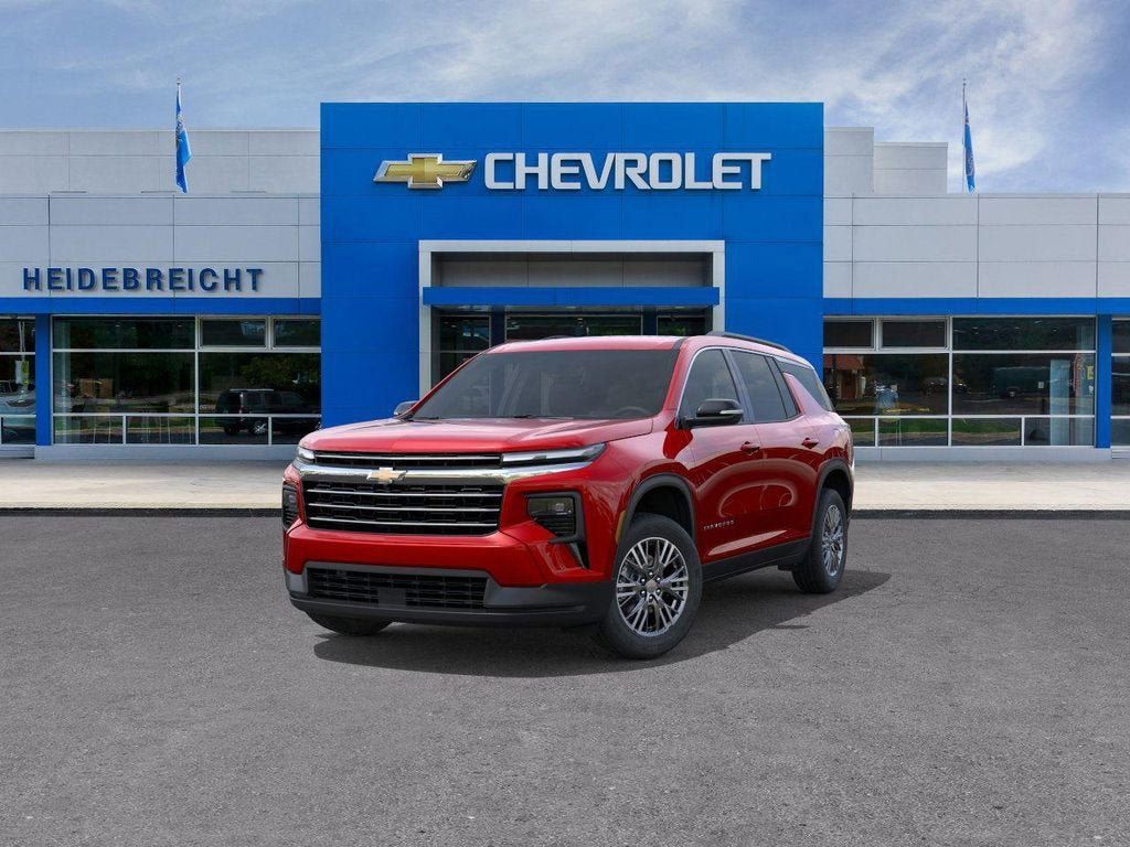 New 2026 Chevrolet Traverse LT w/ Driver Confidence Package FWD image 8