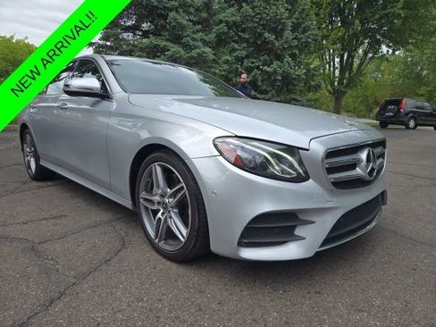 Used 2017 Mercedes-Benz E 300 4MATIC image 7