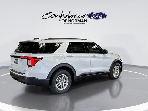 New 2026 Ford Explorer Active AWD/4WD image 9