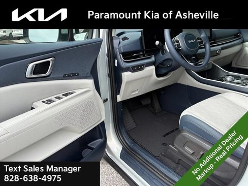 New 2026 Kia Carnival EX FWD image 16
