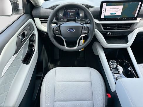 New 2026 Ford Explorer Platinum AWD/4WD image 16