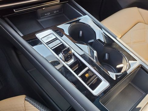 New 2026 Volkswagen Atlas Cross Sport SE FWD image 10