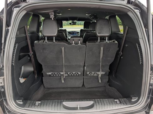 Used 2025 Chrysler Pacifica Select FWD image 18
