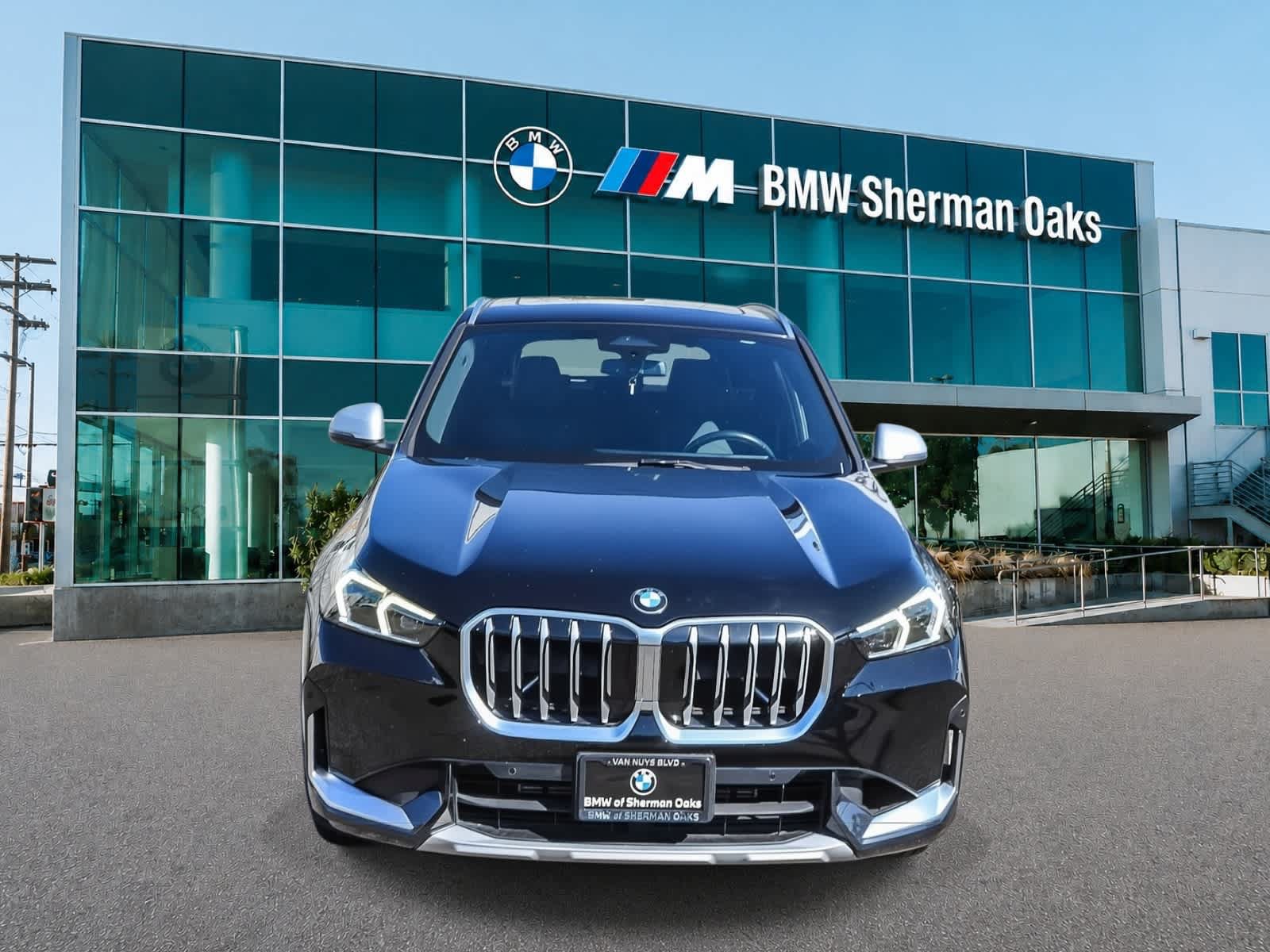 Used 2024 BMW X1 xDrive28i w/ Convenience Package AWD/4WD image 2