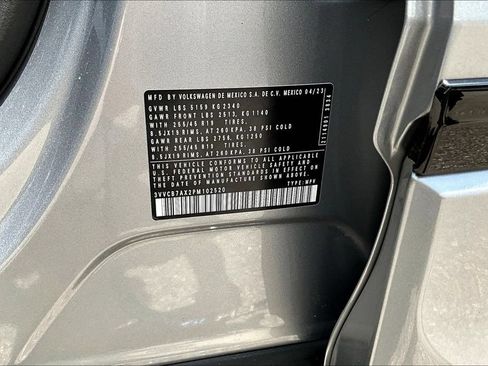 Used 2023 Volkswagen Tiguan SE R-Line FWD image 21