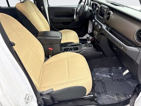 Used 2021 Jeep Wrangler Unlimited Sport image 16