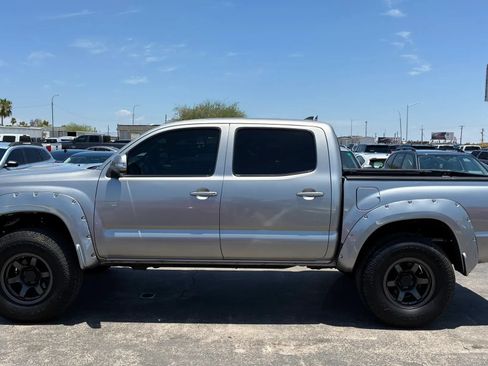 Used 2014 Toyota Tacoma 4x4 Double Cab w/ TRD Sport Package image 3