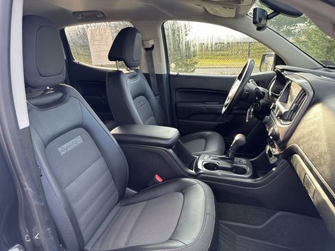 Used 2016 GMC Canyon SLE w/ All Terrain Package image 16