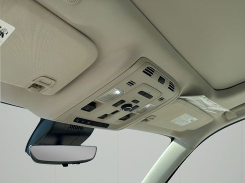 Used 2024 GMC Yukon Denali w/ Denali Reserve Package image 38