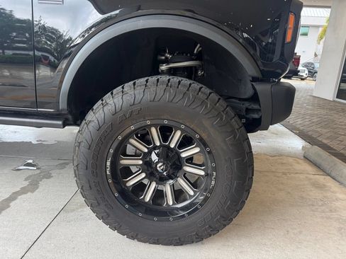 Used 2024 Ford Bronco Black Diamond AWD/4WD image 6