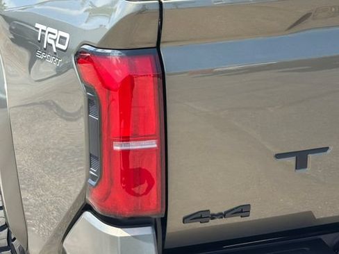 Used 2024 Toyota Tacoma TRD Sport AWD/4WD image 34